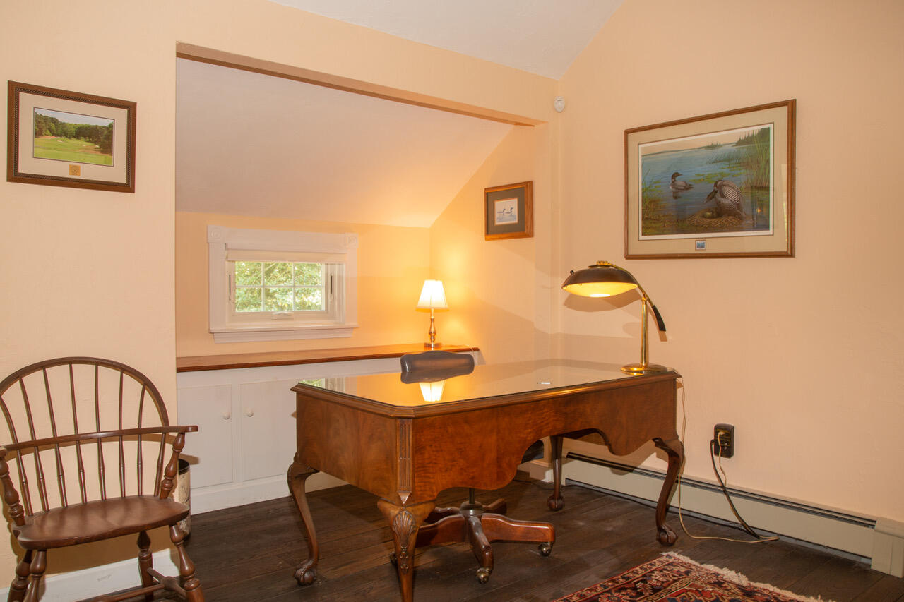21 Midpine Road Cummaquid, MA 02675 - Photo 17 of 32 a workspace with furniture and window