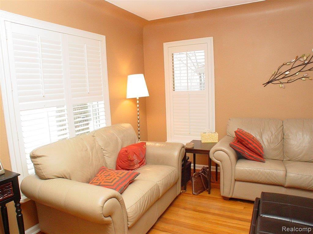 1592 Eaton Road Berkley, MI 48072 - Photo 3 of 23 Living 1.JPG