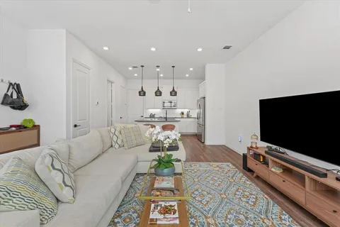 $390,000 | 7562 Edgeware Road, Dallas, TX 75228