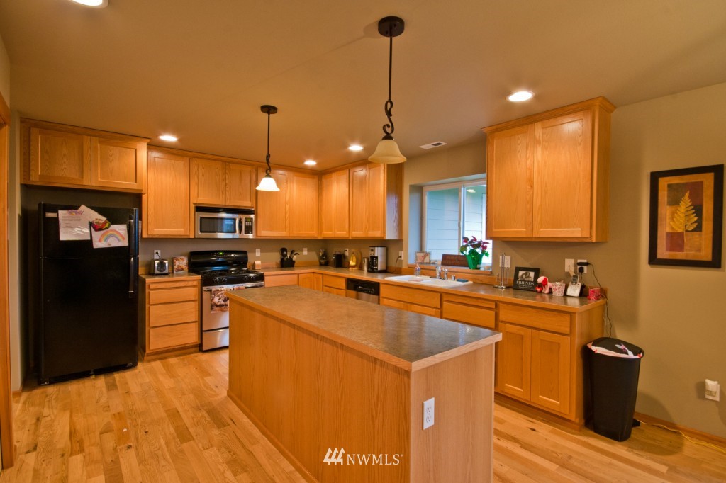 10596 Peter Anderson Road Burlington, WA 98233 - Photo 5 of 16 Gallery Image 5