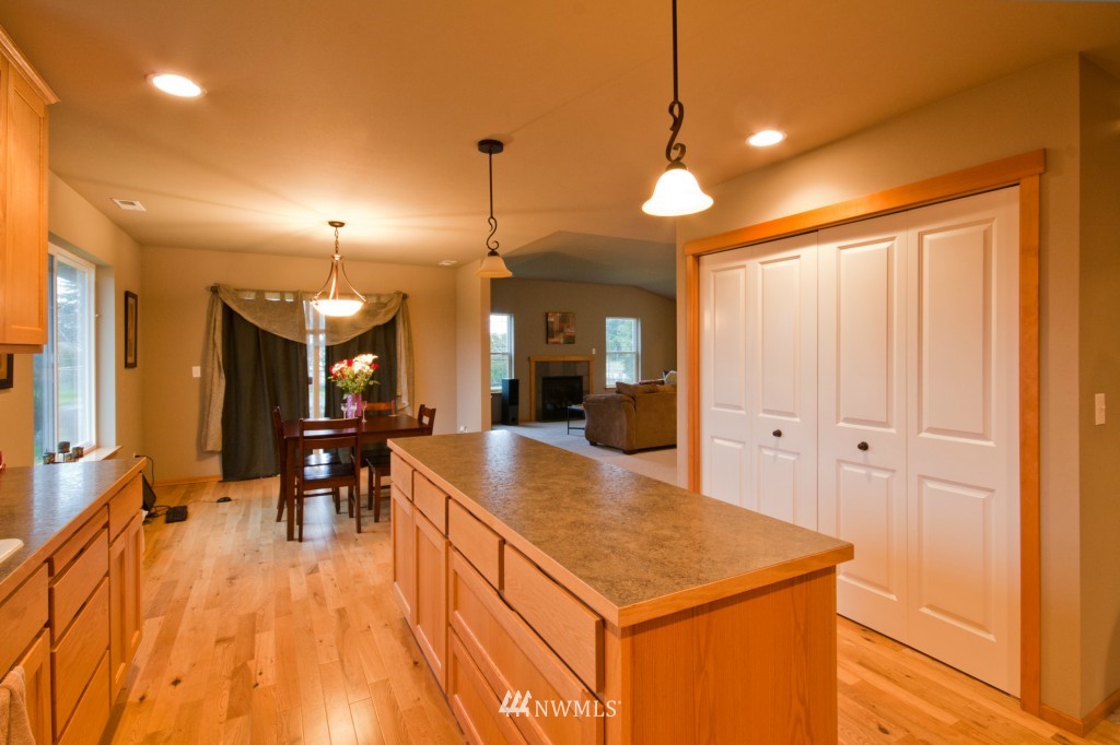 10596 Peter Anderson Road Burlington, WA 98233 - Photo 6 of 16 Gallery Image 6