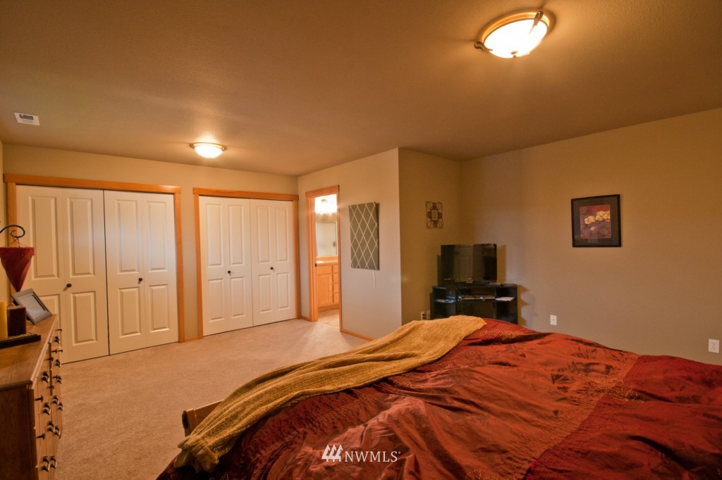 10596 Peter Anderson Road Burlington, WA 98233 - Photo 9 of 16 Gallery Image 9