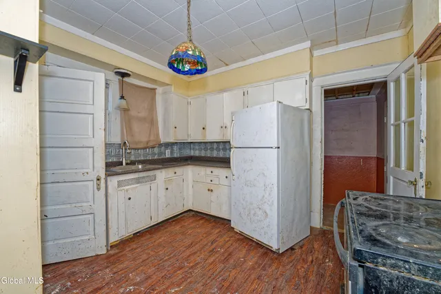 $164,950 | 42 North Lake Avenue, Troy, NY 12180