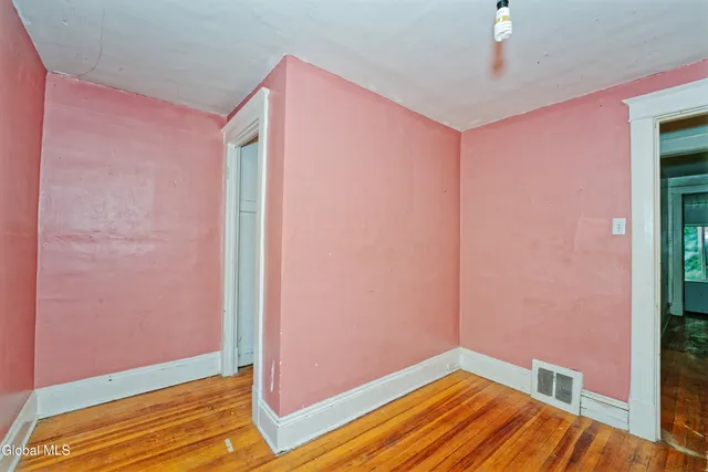 $164,950 | 42 North Lake Avenue, Troy, NY 12180