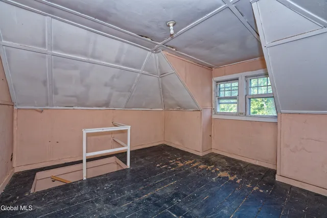 $164,950 | 42 North Lake Avenue, Troy, NY 12180