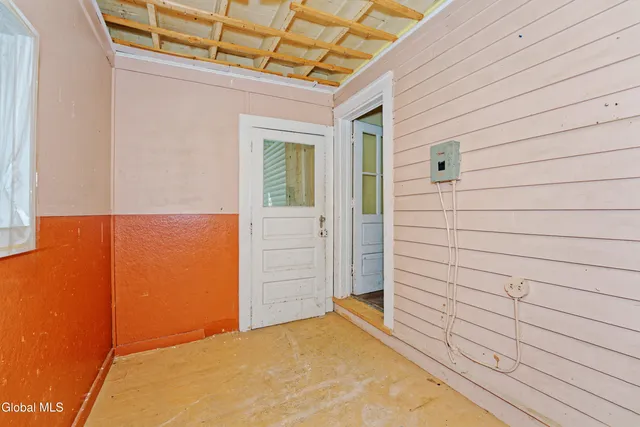 $164,950 | 42 North Lake Avenue, Troy, NY 12180