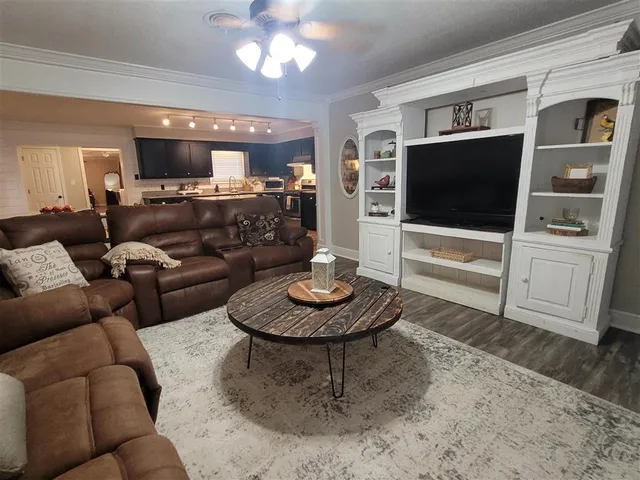 $345,000 | 1533 Quince Street, Sulphur, LA 70663