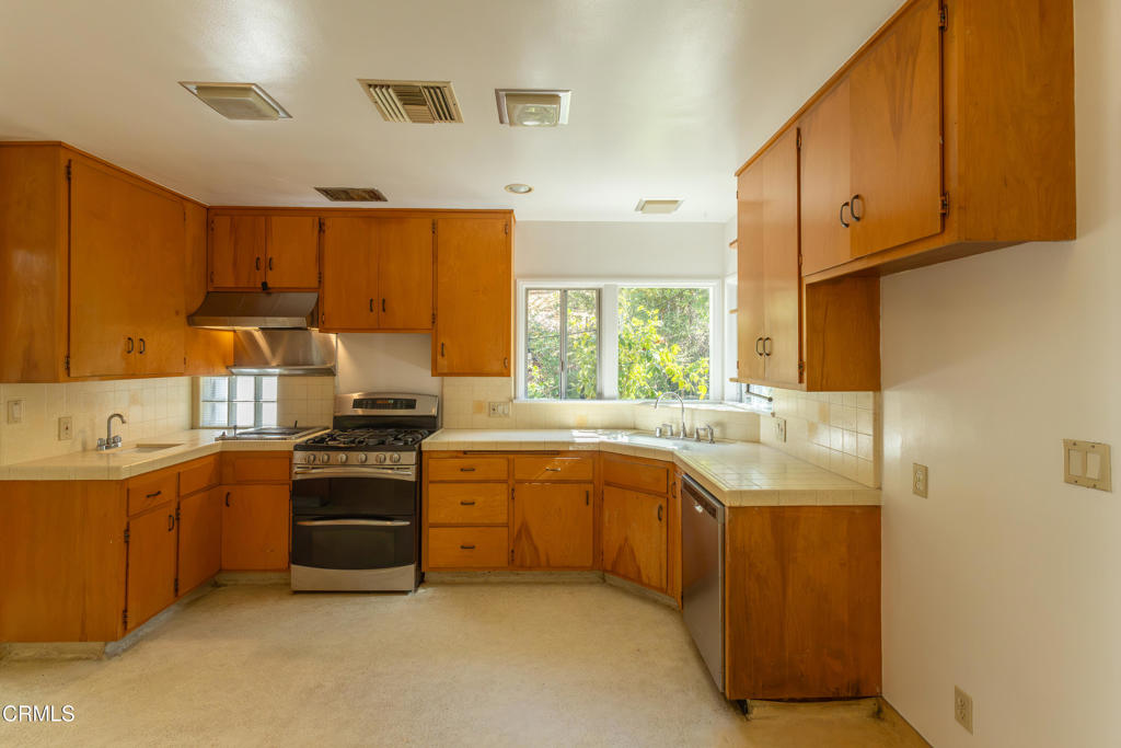 1425 Brixton Road Pasadena, CA 91105 - Photo 9 of 40 1425BRIX_FLEXMLS-1704