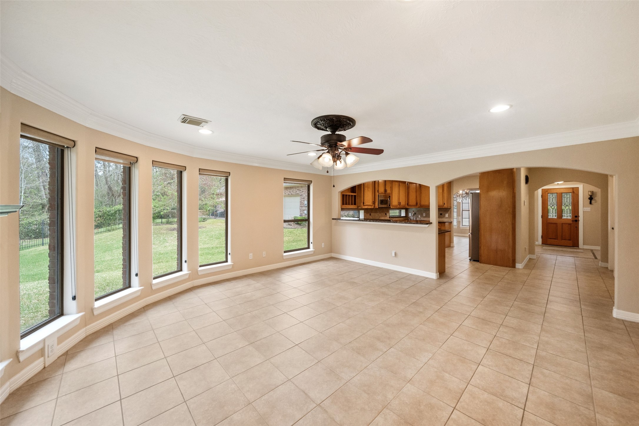 901 Longmire Road, Unit 28 Conroe, TX 77304 - Photo 4 of 31 a view of an empty room with a window