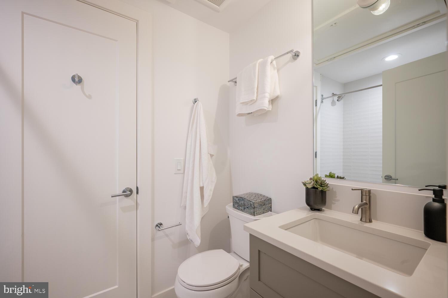 2419 Ontario Road Northwest, Unit T02 Washington, DC 20009 - Photo 12 of 17