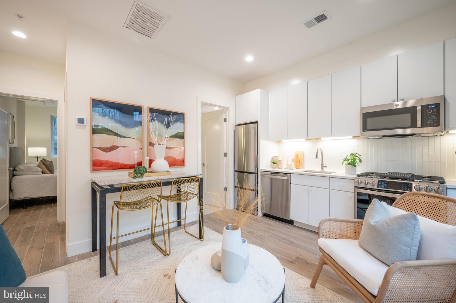 2419 Ontario Road Northwest, Unit T02 Washington, DC 20009 - Photo 3 of 17