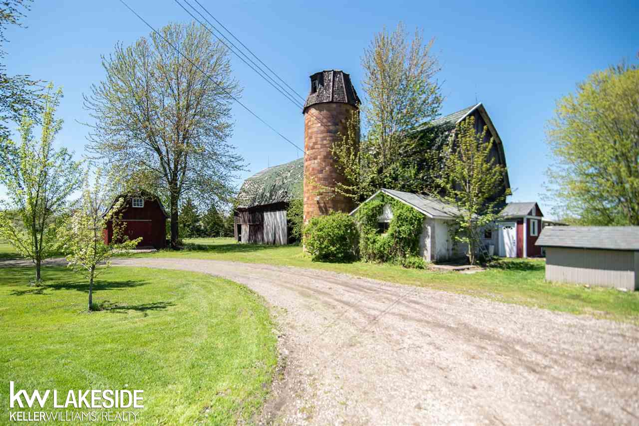 7884 Trumble Road Columbus, MI 48063 - Photo 38 of 43 Historic Barn