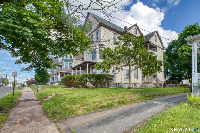 $2,100 | 325 Chestnut Street, New Britain, CT 06051