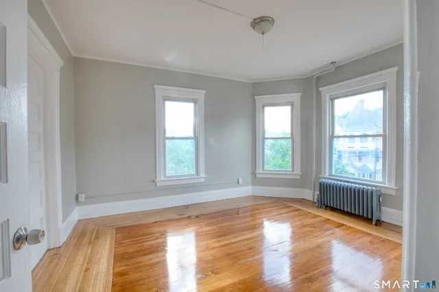 $2,100 | 325 Chestnut Street, New Britain, CT 06051