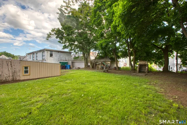 $2,100 | 325 Chestnut Street, New Britain, CT 06051