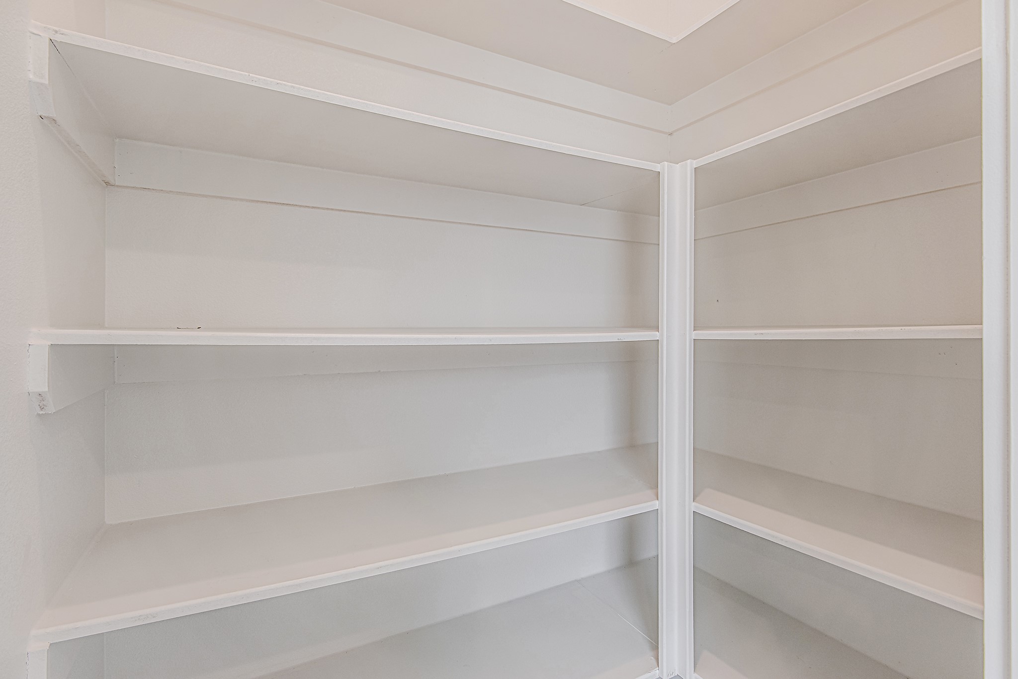 157 Peninsula Point Drive Montgomery, TX 77356 - Photo 20 of 33 a close view of closet