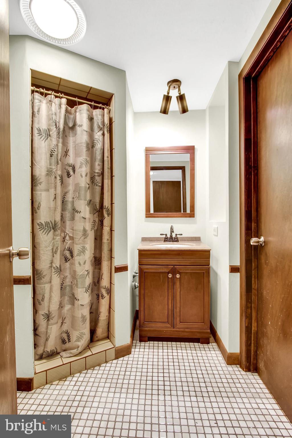 3445 Harrowgate Road York, PA 17402 - Photo 27 of 37 Gallery Image 27
