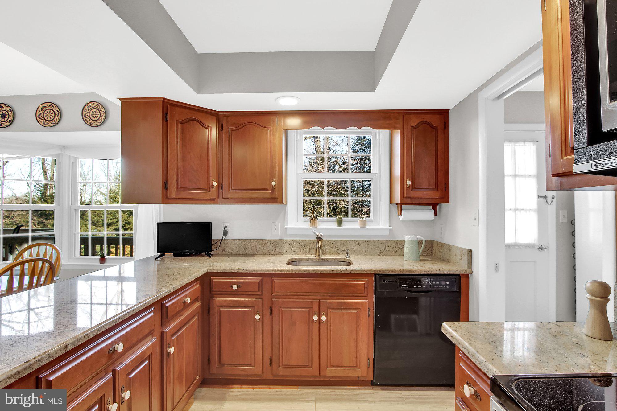 3445 Harrowgate Road York, PA 17402 - Photo 9 of 37 Gallery Image 9