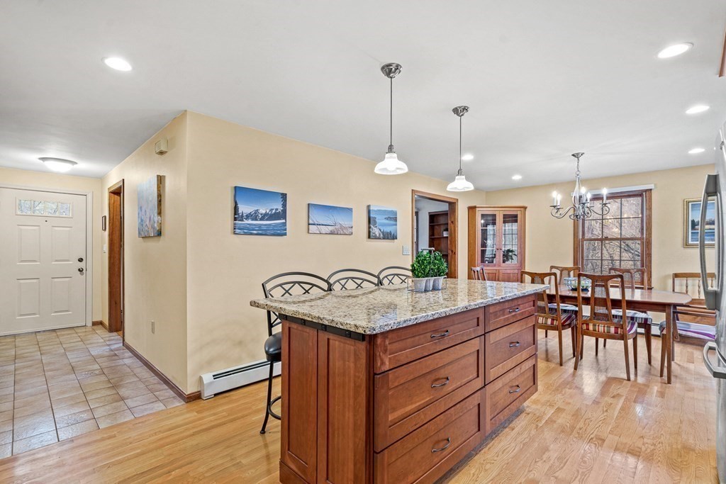 386 Sharpners Pond Road North Andover, MA 01845 - Photo 9 of 29 Gallery Image 9