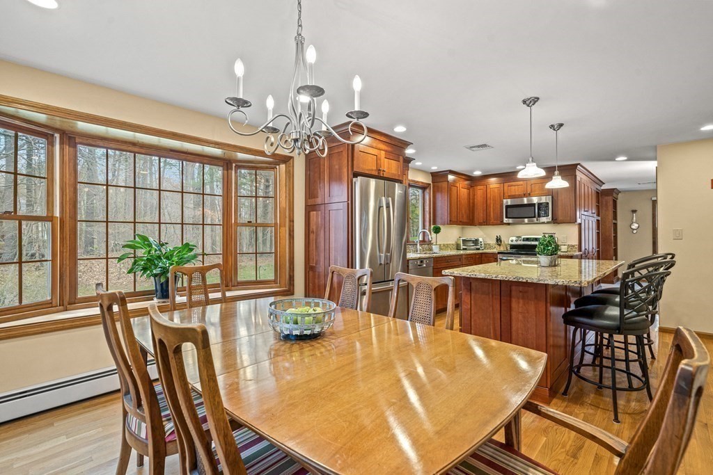 386 Sharpners Pond Road North Andover, MA 01845 - Photo 10 of 29 Gallery Image 10