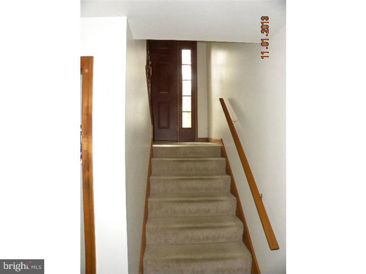 491 Hamilton Road Cochranville, PA 19330 - Photo 17 of 21 Hallway