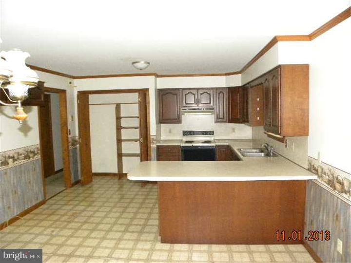 491 Hamilton Road Cochranville, PA 19330 - Photo 7 of 21 Kitchen