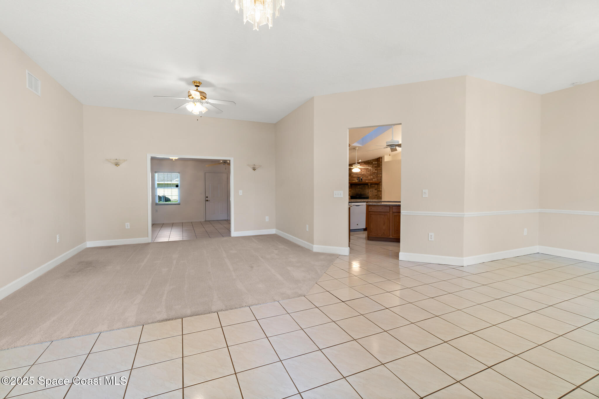 427 Hurst Road Northeast Palm Bay, FL 32907 - Photo 21 of 81 Living room