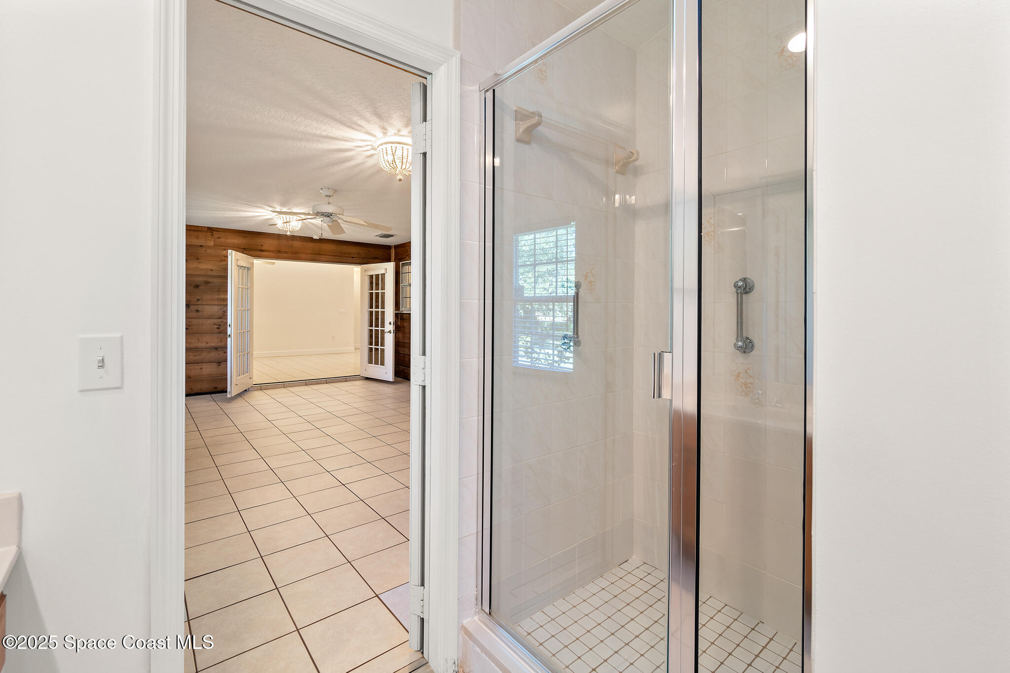 427 Hurst Road Northeast Palm Bay, FL 32907 - Photo 39 of 81 Primary Bathroom