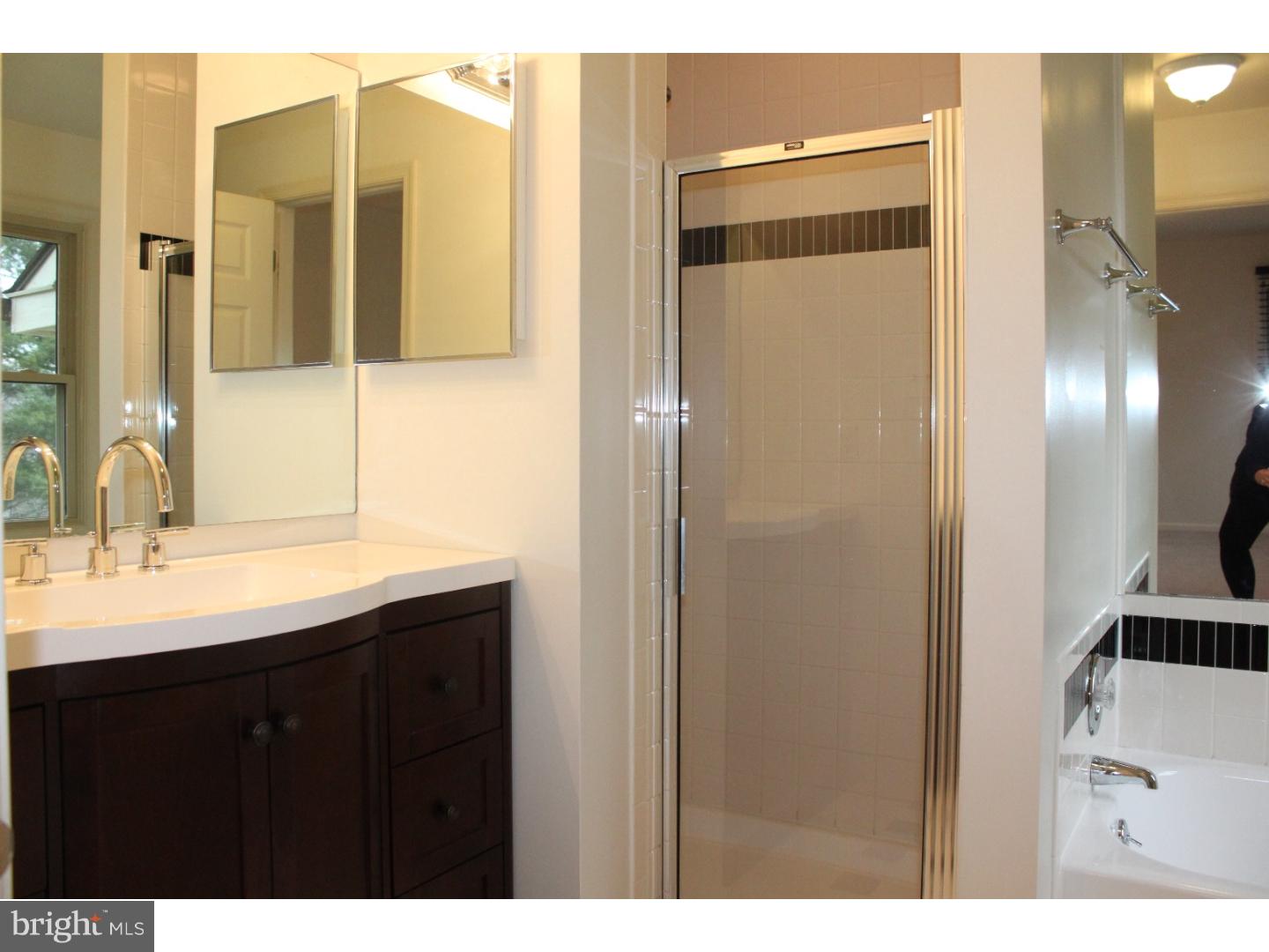64 Soldiers Square Wayne, PA 19087 - Photo 21 of 25 Bathroom