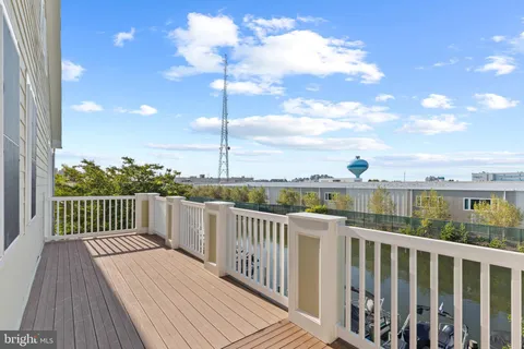 $999,999 | 27 Island Edge Drive, Unit 27C, Ocean City, MD 21842