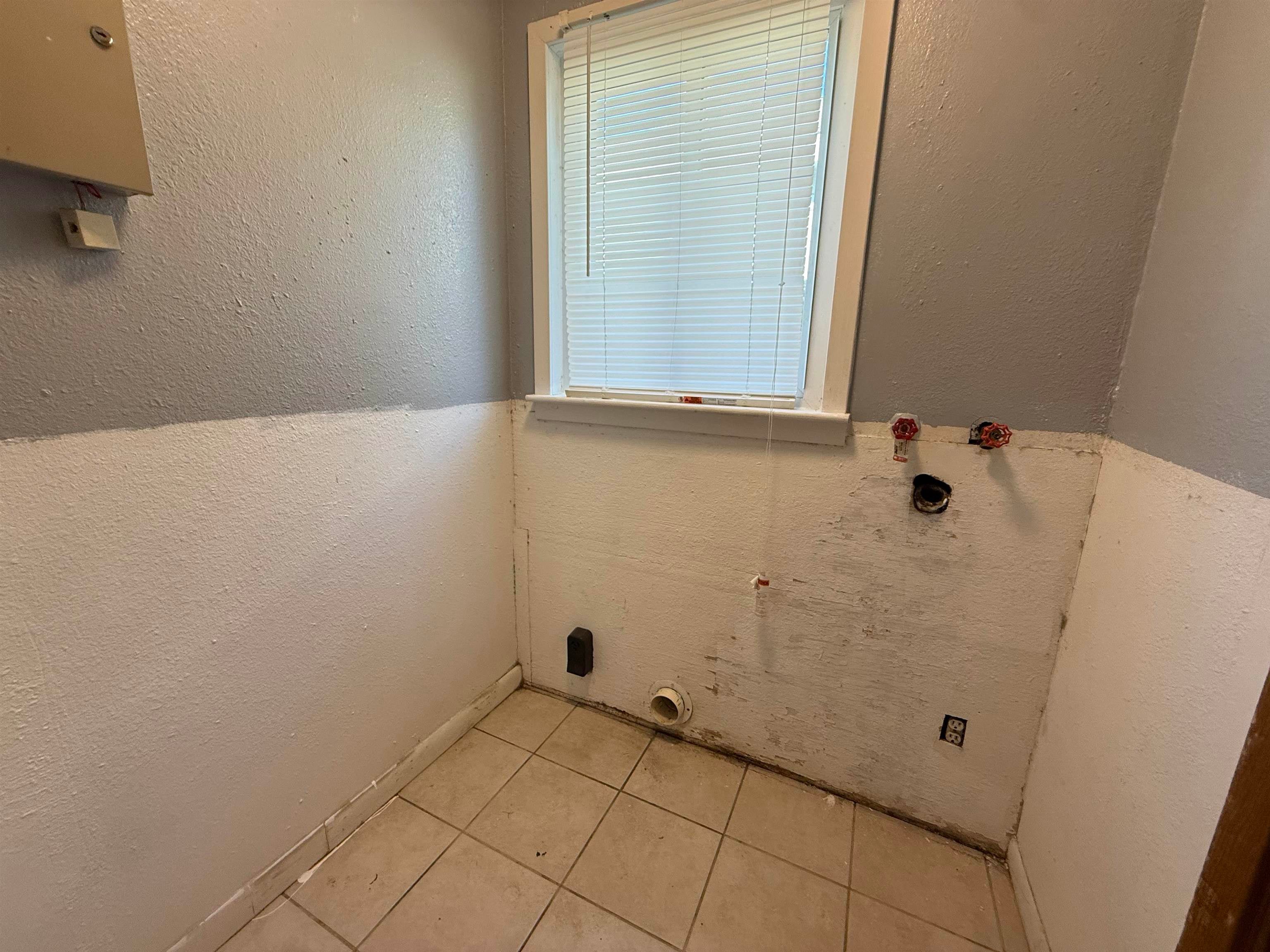 4455 South 5th Street Beaumont, TX 77705 - Photo 5 of 13 Gallery Image 5