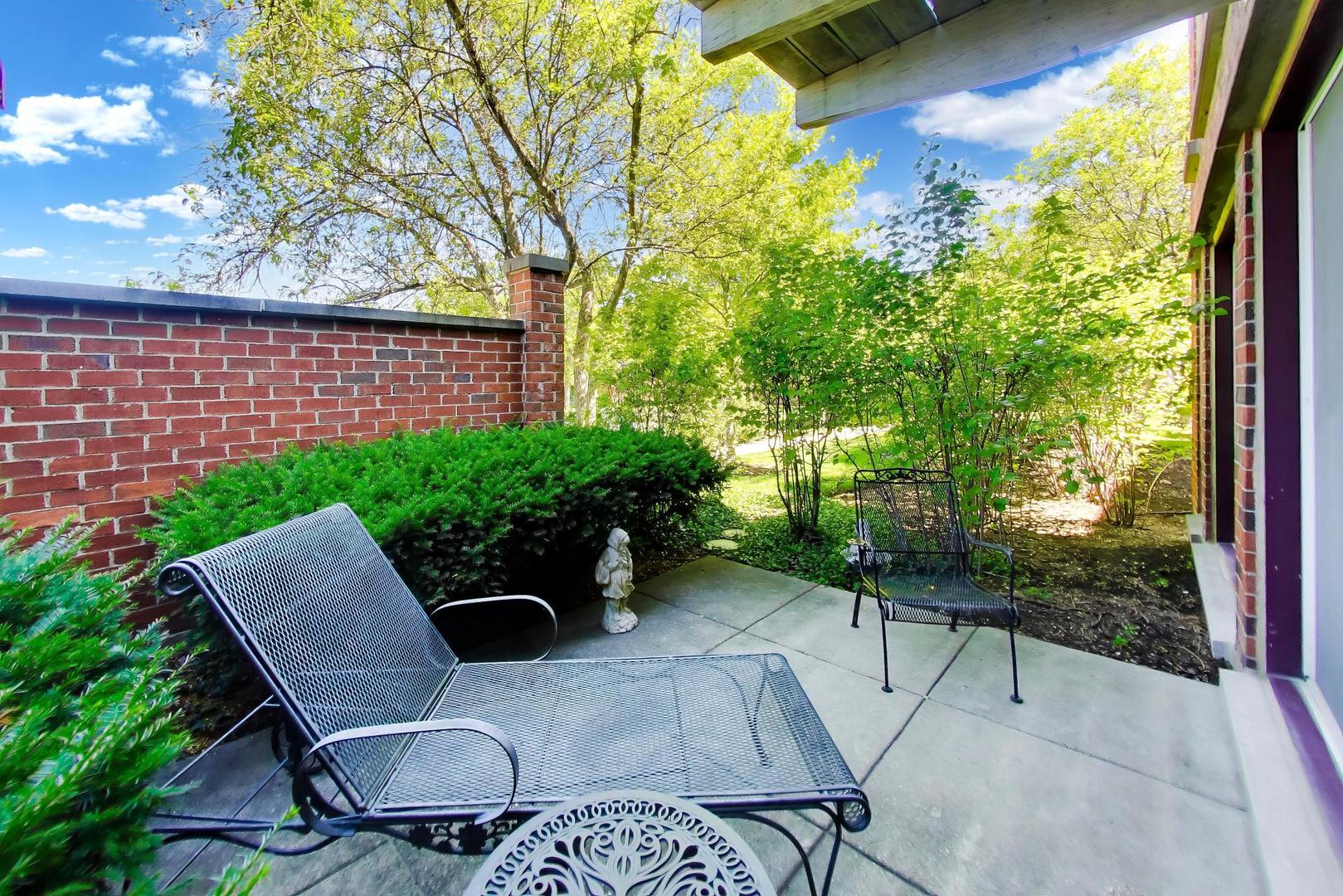 432 Kelburn Road, Unit 121 Deerfield, IL 60015 - Photo 16 of 19