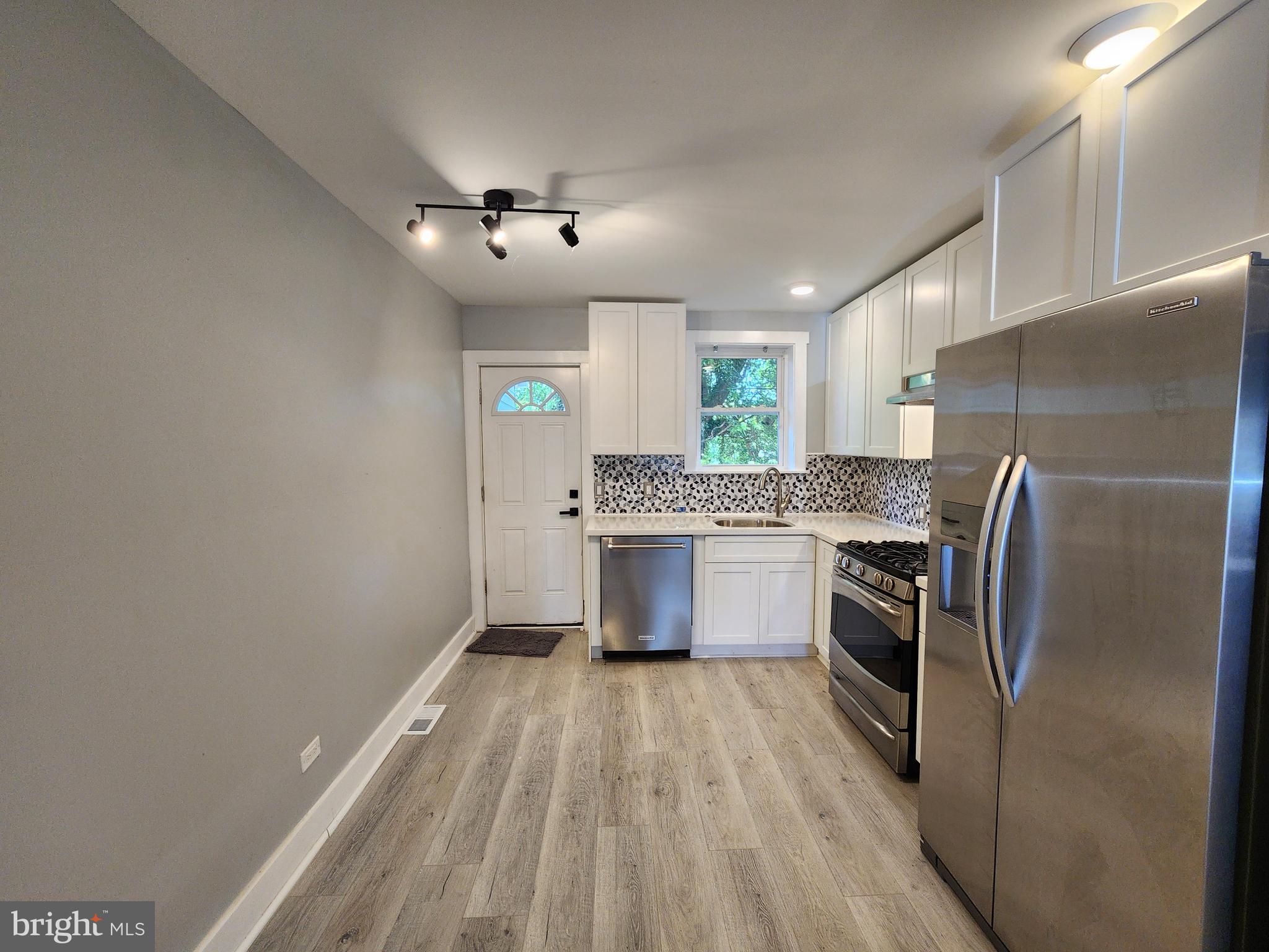 5109 Belair Road Baltimore, MD 21206 - Photo 7 of 39