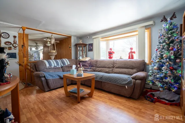 $549,999 | 21 Madeline Court, Helmetta, NJ 08828