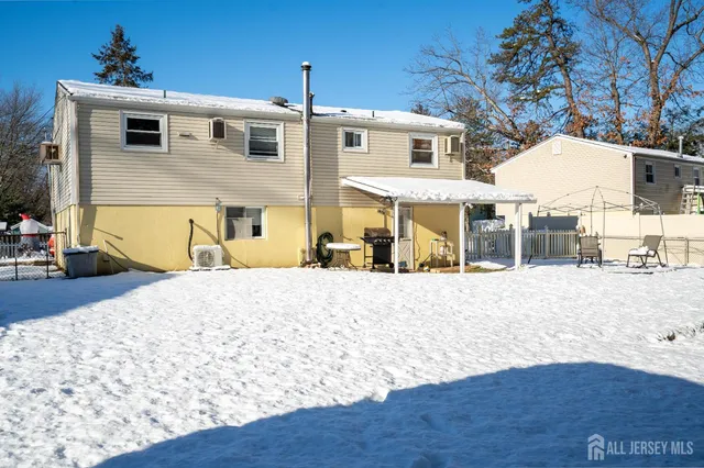 $549,999 | 21 Madeline Court, Helmetta, NJ 08828