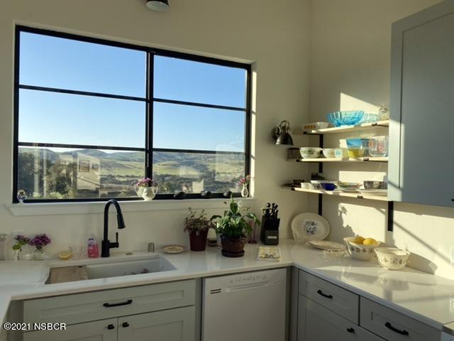 2197 Tularosa Road Lompoc, CA 93436 - Photo 10 of 47 8E047C35-25CB-476A-AE80-FC73E0C12FE3
