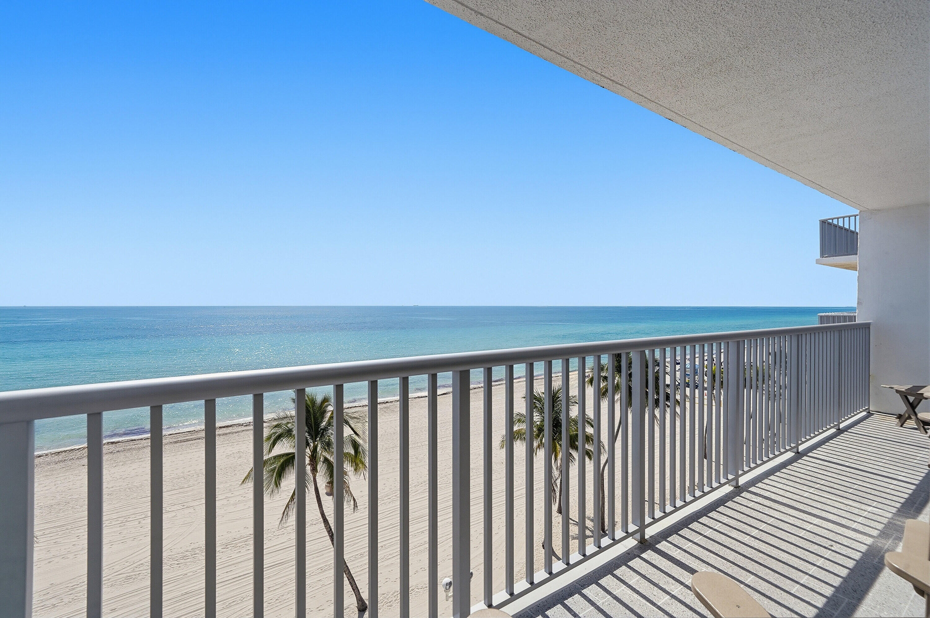 400 North Surf Road, Unit 704 Hollywood, FL 33019 - Photo 12 of 49 29_dsc04574