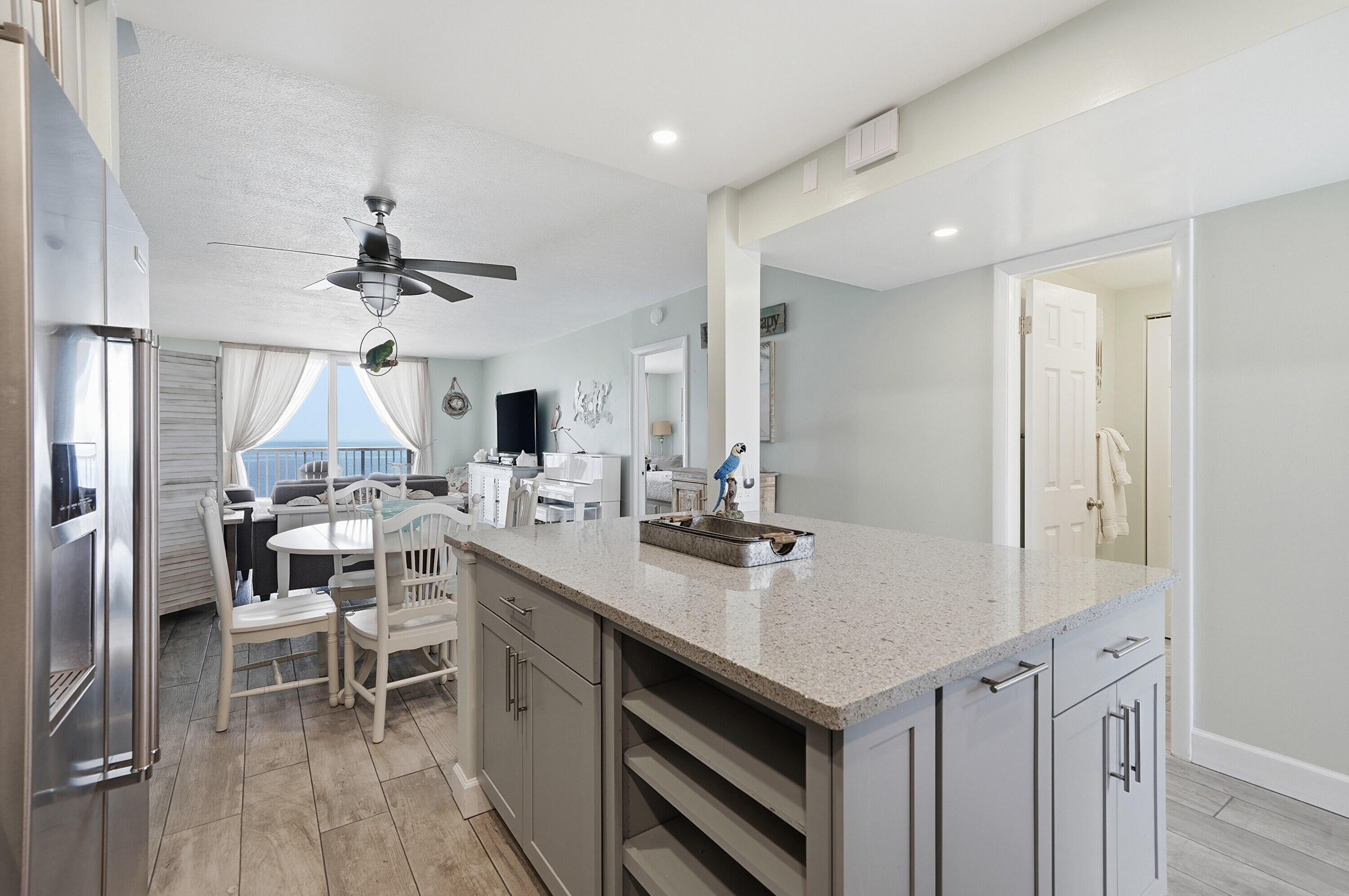 400 North Surf Road, Unit 704 Hollywood, FL 33019 - Photo 20 of 49 10_dsc04479
