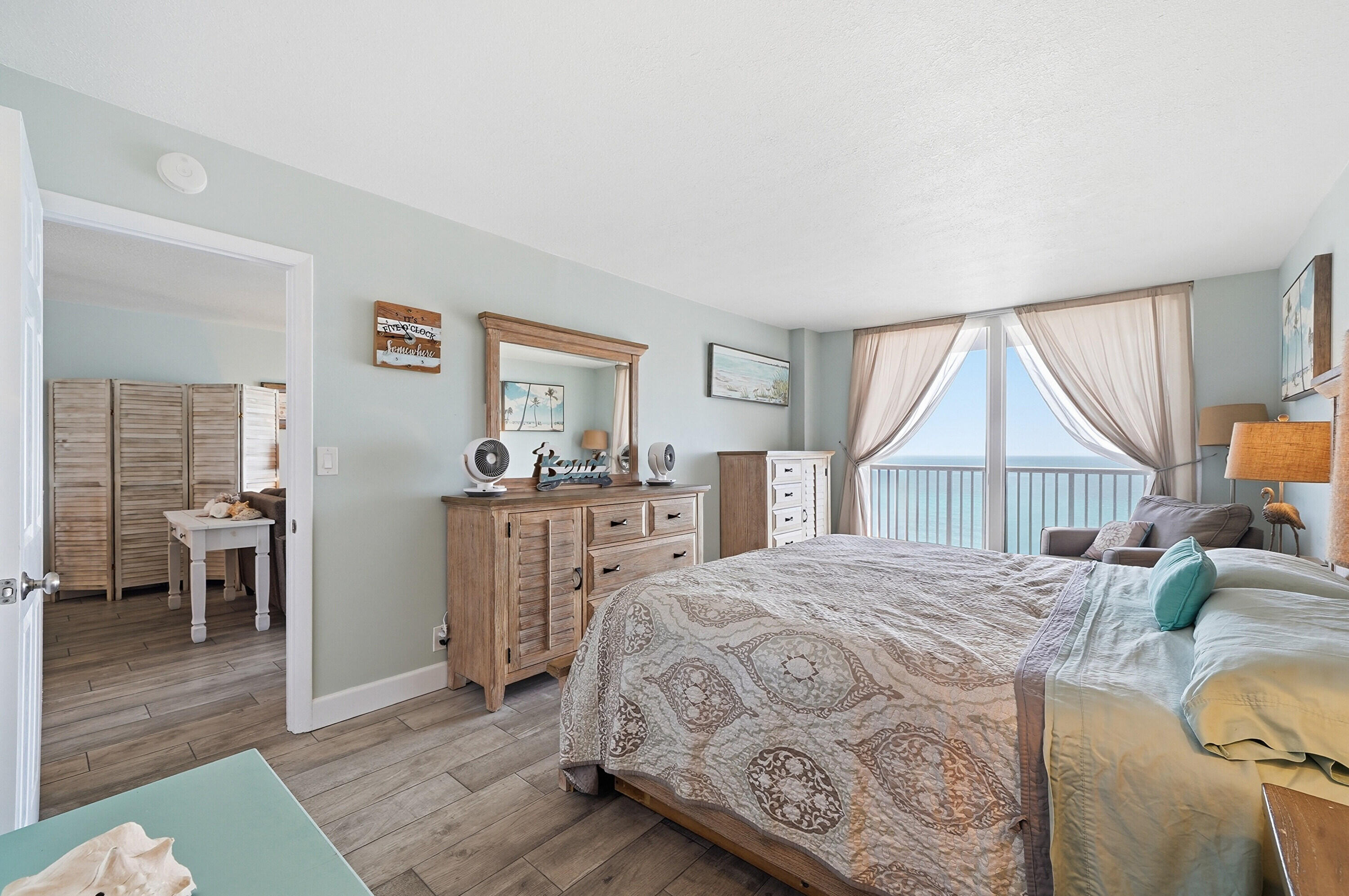 400 North Surf Road, Unit 704 Hollywood, FL 33019 - Photo 29 of 49 20_dsc04529
