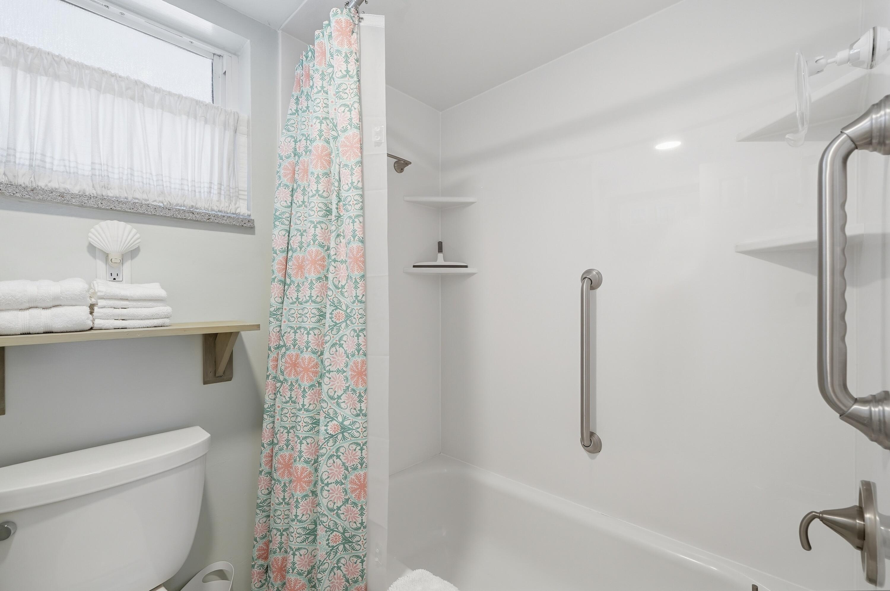 400 North Surf Road, Unit 704 Hollywood, FL 33019 - Photo 35 of 49 24_dsc04554