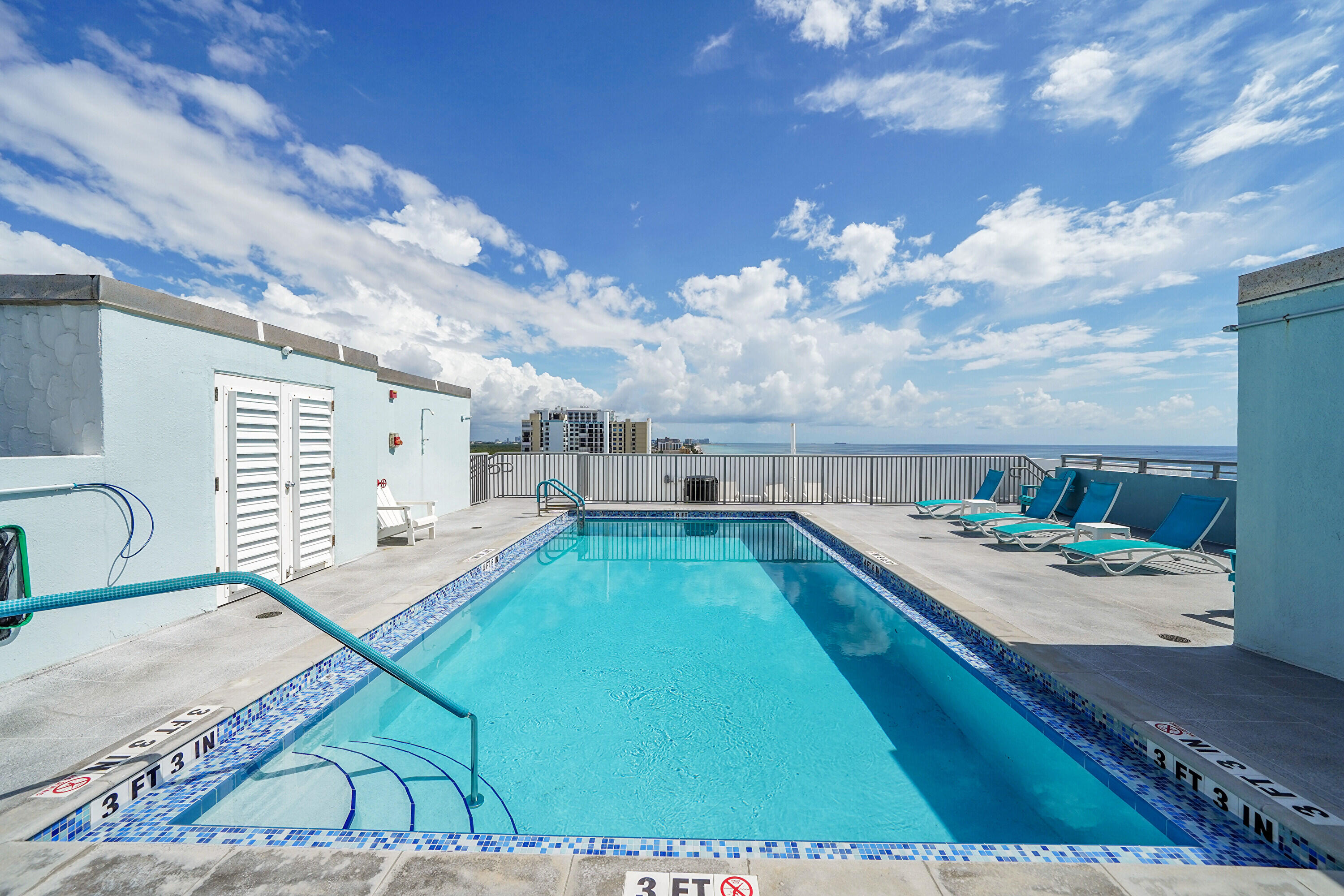 400 North Surf Road, Unit 704 Hollywood, FL 33019 - Photo 39 of 49 38_10_2 (4)