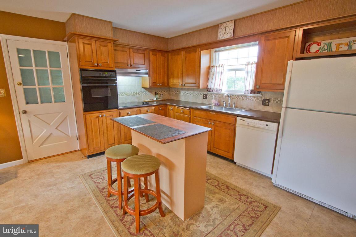 230 Owl Hill Road Lititz, PA 17543 - Photo 12 of 47