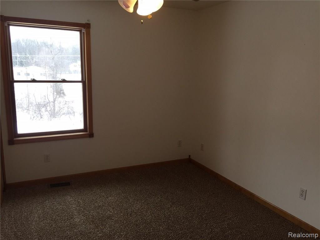 5477 West Coon Lake Road Howell, MI 48843 - Photo 12 of 37