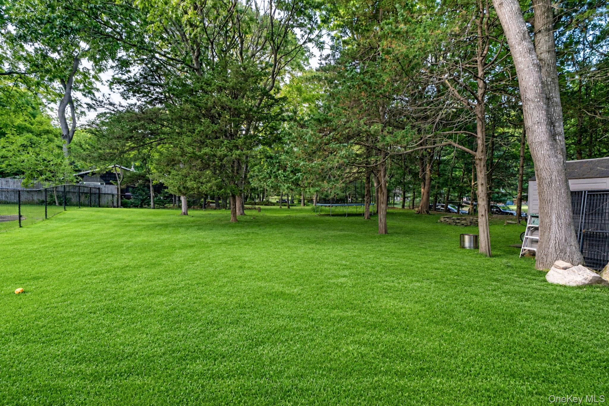 93 North Country Road Shoreham, NY 11786 - Photo 35 of 41