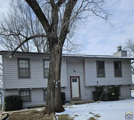 $224,900 | 4105 Northwest Dondee Lane, Topeka, KS 66618