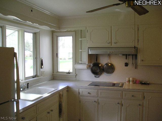 1816 Dexter Road Northeast Massillon, OH 44646 - Photo 11 of 15 Gallery Image 11