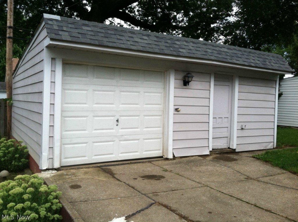 14504 Alger Road Cleveland, OH 44111 - Photo 2 of 14 Gallery Image 2