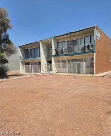 $1,050 | 1402 East Desert Inn Road, Unit 4, Las Vegas, NV 89169