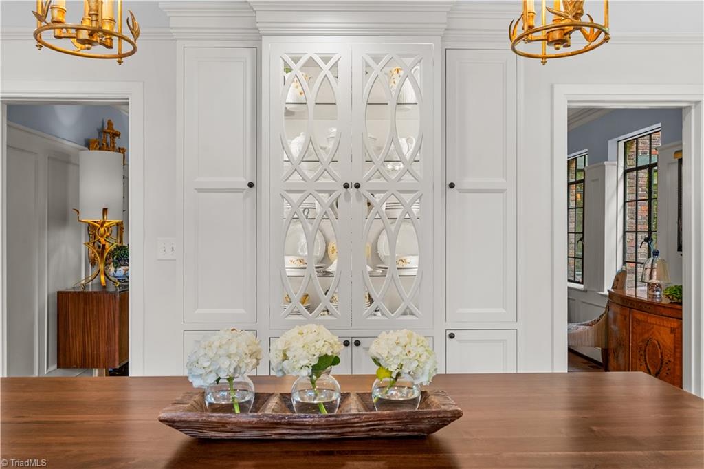 207 Hillcrest Drive High Point, NC 27262 - Photo 11 of 50