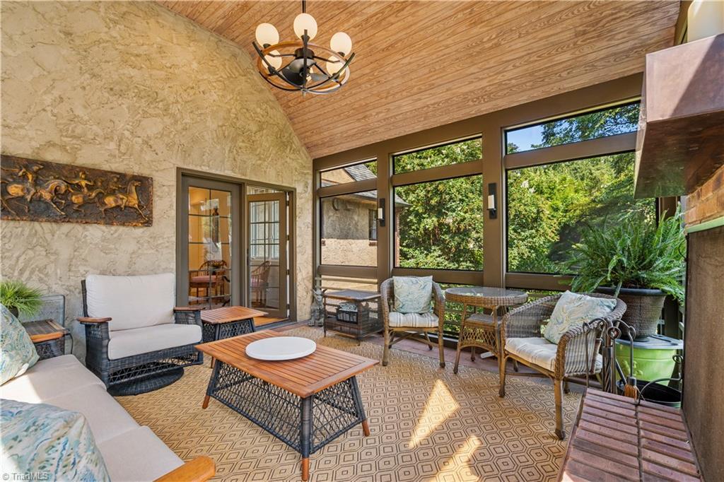 207 Hillcrest Drive High Point, NC 27262 - Photo 28 of 50